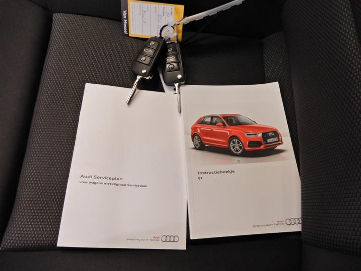 Photo 10 VIN: WAUZZZ8U4HR007384 - AUDI Q3 