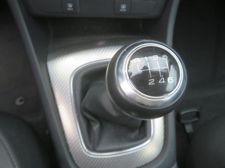 Photo 24 VIN: WAUZZZ8U4HR096633 - AUDI Q3 