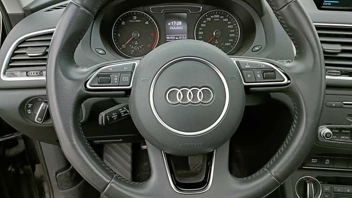 Photo 22 VIN: WAUZZZ8U5JR066840 - AUDI Q3 