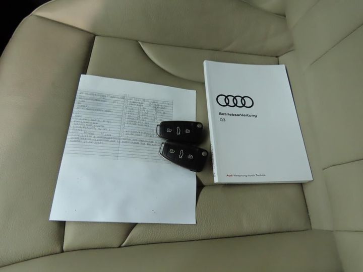 Photo 11 VIN: WAUZZZ8U6JR089253 - AUDI Q3 