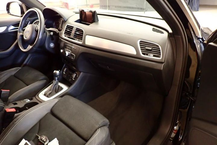 Photo 3 VIN: WAUZZZ8U7JR098169 - AUDI Q3 