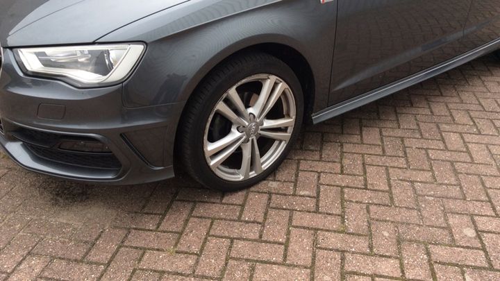 Photo 17 VIN: WAUZZZ8V0FA064847 - AUDI A3 SPORTBACK 