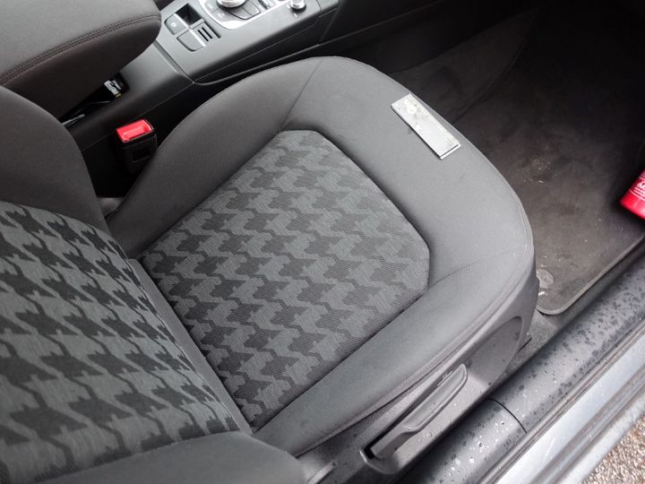 Photo 34 VIN: WAUZZZ8V0GA085179 - AUDI A3 