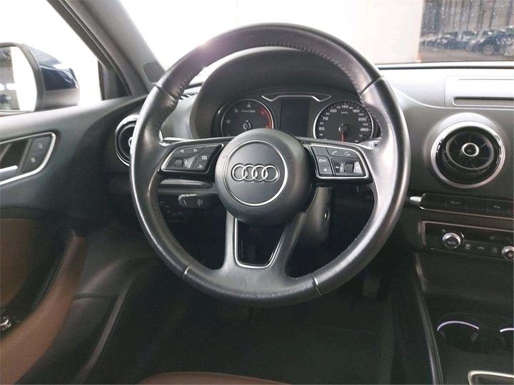 Photo 4 VIN: WAUZZZ8V0H1011178 - AUDI A3 BERLINE 