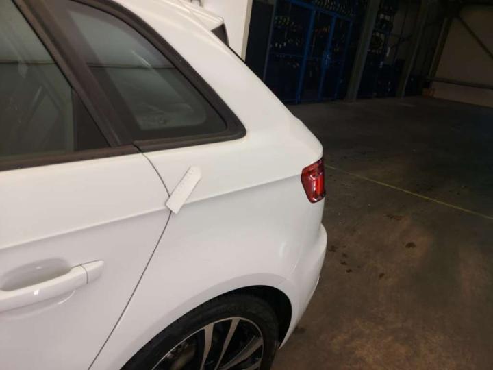 Photo 8 VIN: WAUZZZ8V0HA046223 - AUDI A3 