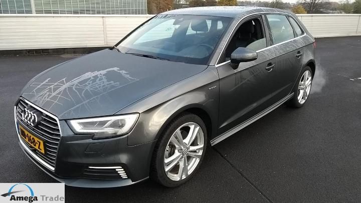 Photo 1 VIN: WAUZZZ8V0HA088424 - AUDI A3 E-TRON 