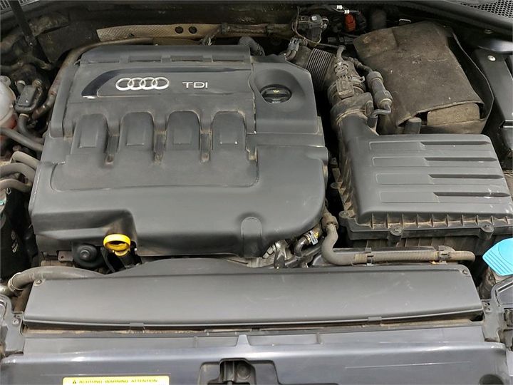 Photo 10 VIN: WAUZZZ8V0HA113838 - AUDI A3 