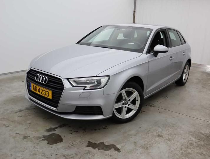 Photo 1 VIN: WAUZZZ8V0HA132714 - AUDI A3 SB FL&#3916 