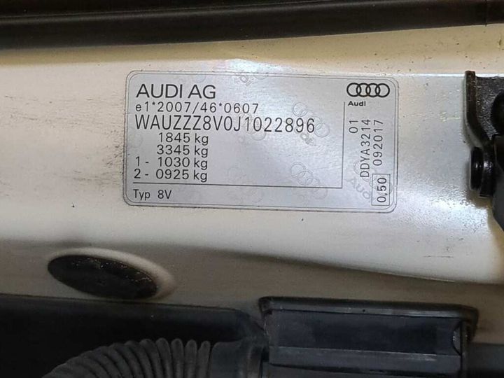 Photo 38 VIN: WAUZZZ8V0J1022896 - AUDI A3 