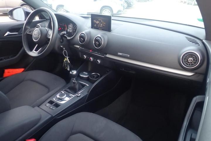 Photo 5 VIN: WAUZZZ8V0J1057454 - AUDI A3 CABRIOLET 