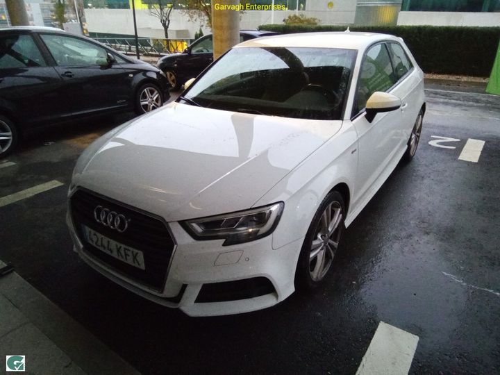 Photo 1 VIN: WAUZZZ8V0JA042713 - AUDI A3 