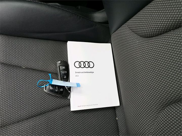 Photo 13 VIN: WAUZZZ8V0KA045578 - AUDI A3 