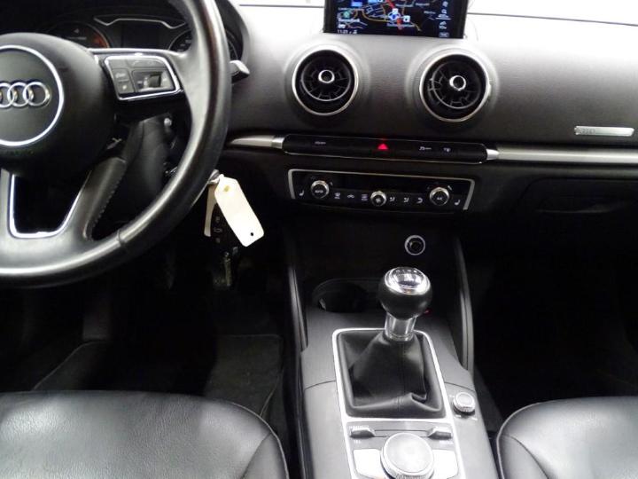 Photo 8 VIN: WAUZZZ8V1H1031021 - AUDI A3 BERLINE 