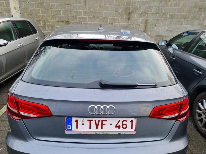 Photo 33 VIN: WAUZZZ8V1JA093430 - AUDI A3 