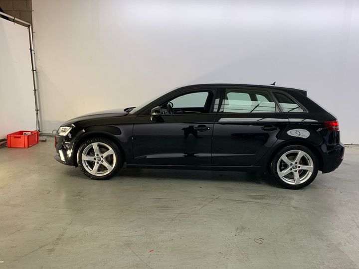 Photo 9 VIN: WAUZZZ8V1JA135160 - AUDI A3 SPORTBACK 