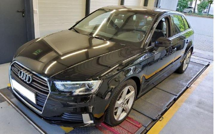 Photo 0 VIN: WAUZZZ8V1JA145476 - AUDI A3 