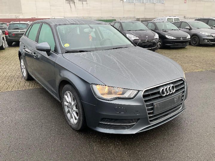 Photo 3 VIN: WAUZZZ8V2EA033601 - AUDI A3 SPORTBACK 