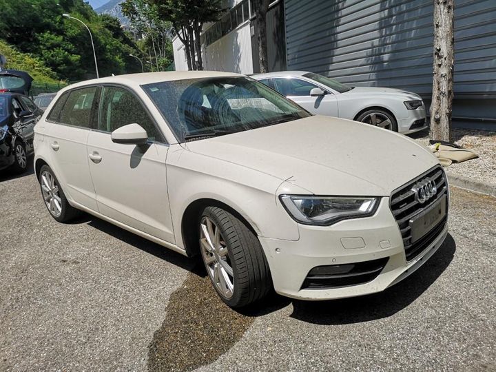 Photo 2 VIN: WAUZZZ8V2EA159988 - AUDI A3 SPORTBACK 