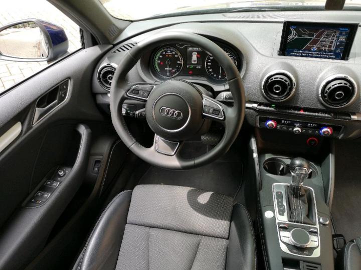 Photo 27 VIN: WAUZZZ8V2GA031687 - AUDI A3 