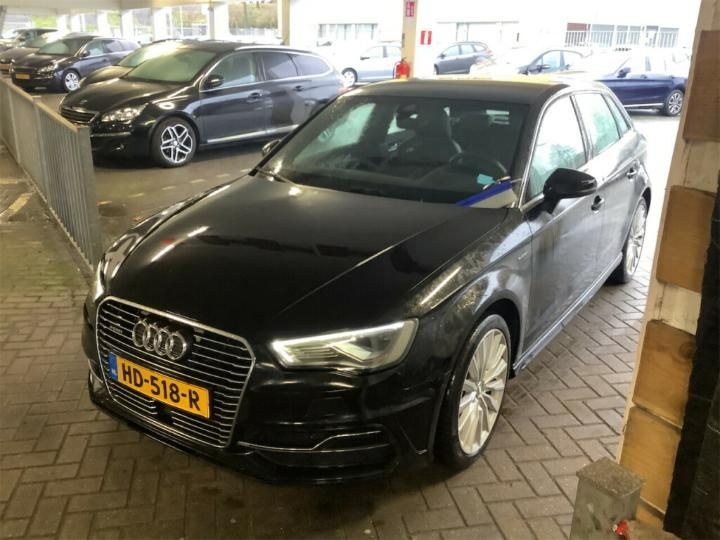 Photo 1 VIN: WAUZZZ8V2GA051616 - AUDI A3 