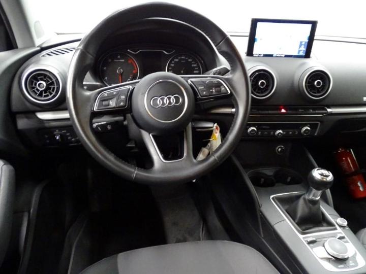 Photo 8 VIN: WAUZZZ8V2H1048605 - AUDI A3 BERLINE 