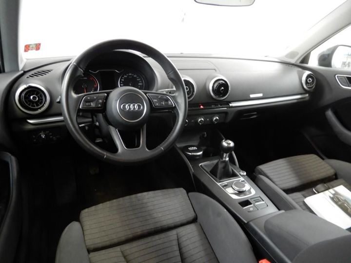 Photo 9 VIN: WAUZZZ8V2H1067722 - AUDI A3 LIMOUSINE 