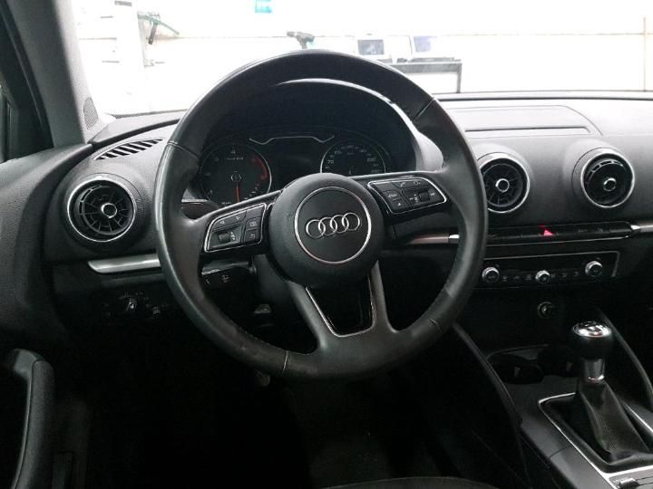 Photo 11 VIN: WAUZZZ8V2J1009891 - AUDI A3 BERLINE 