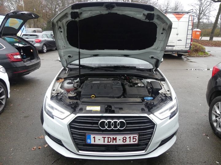 Photo 22 VIN: WAUZZZ8V2JA032815 - AUDI A3 