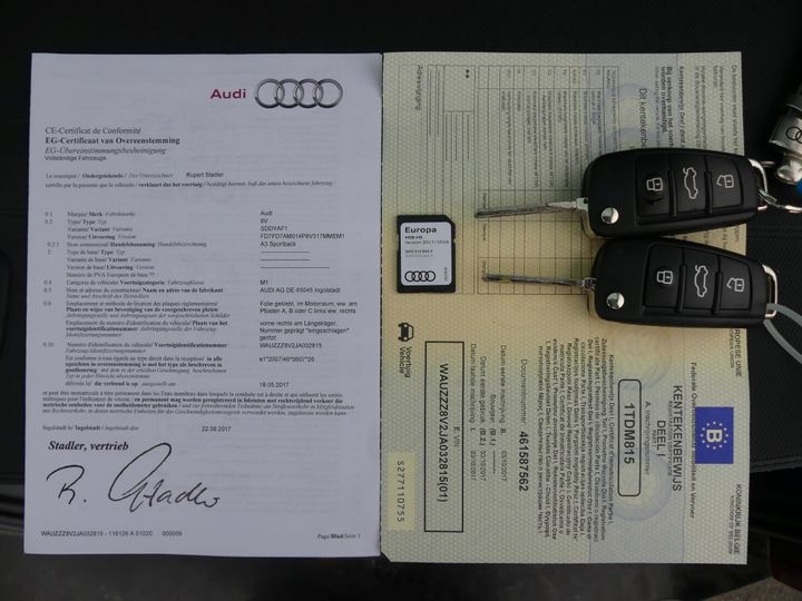 Photo 6 VIN: WAUZZZ8V2JA032815 - AUDI A3 