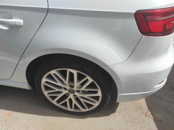 Photo 12 VIN: WAUZZZ8V2KA039300 - AUDI A3 