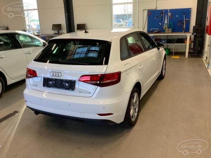 Photo 15 VIN: WAUZZZ8V2KA090554 - AUDI A3 SPORTBACK 