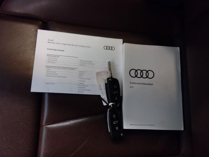 Photo 10 VIN: WAUZZZ8V2KA095284 - AUDI A3 LIMOUSINE 