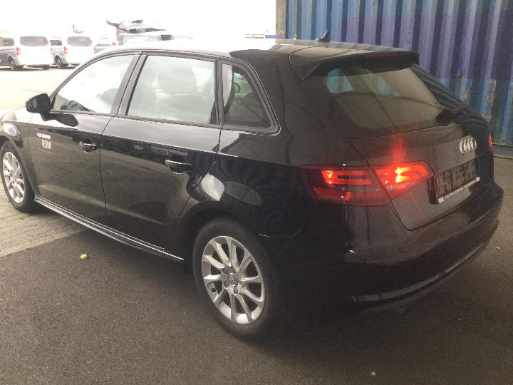 Photo 4 VIN: WAUZZZ8V3FA180530 - AUDI A3 SPORTBACK 