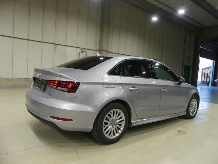 Photo 2 VIN: WAUZZZ8V3G1076430 - AUDI A3 SEDAN 