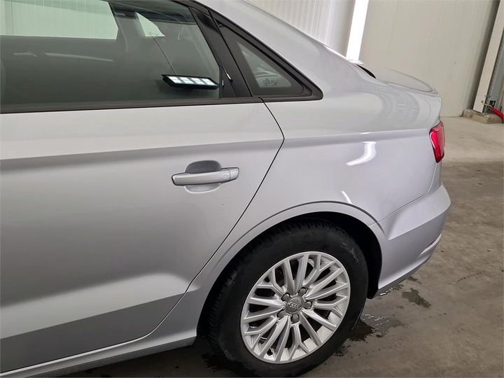 Photo 27 VIN: WAUZZZ8V3H1023888 - AUDI A3 