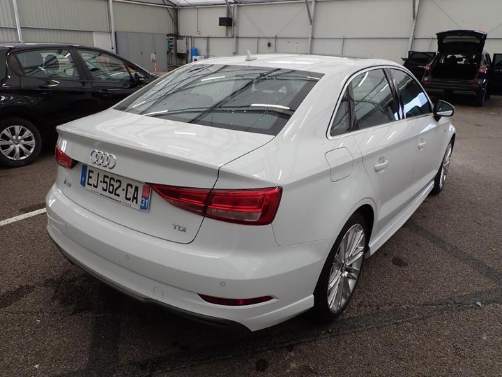 Photo 2 VIN: WAUZZZ8V3H1035054 - AUDI A3 BERLINE 