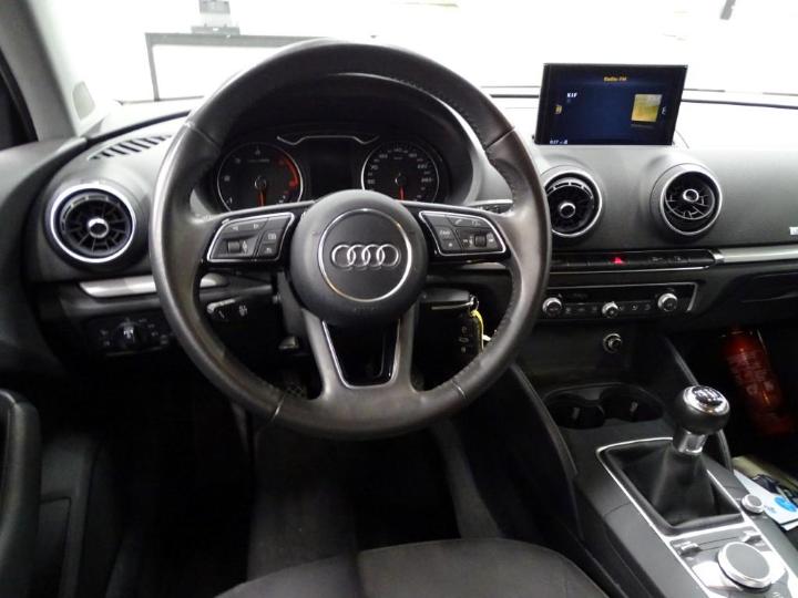 Photo 12 VIN: WAUZZZ8V3H1048094 - AUDI A3 BERLINE 