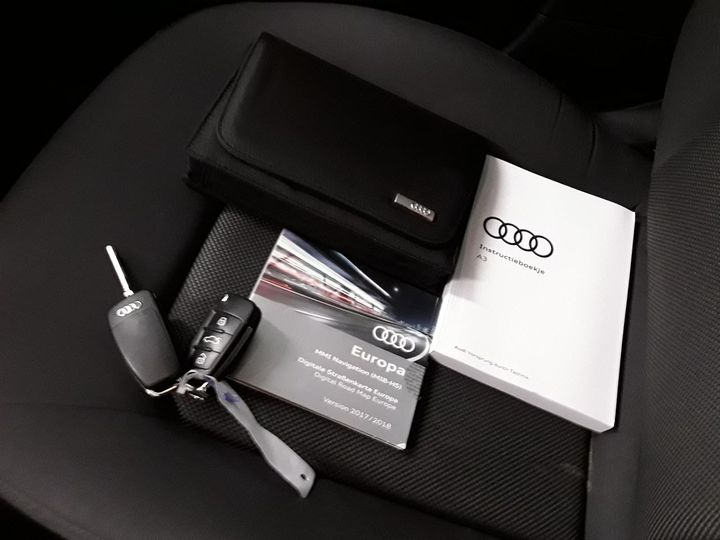 Photo 8 VIN: WAUZZZ8V3J1009088 - AUDI A3 LIMOUSINE 