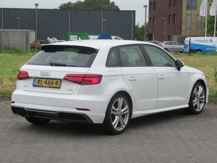 Photo 2 VIN: WAUZZZ8V3JA068092 - AUDI A3 SPORTBACK 