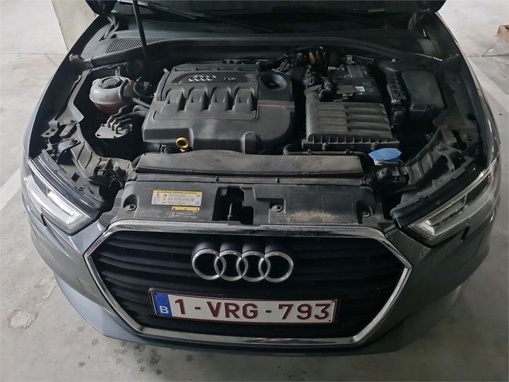 Photo 10 VIN: WAUZZZ8V3KA055165 - AUDI A3 