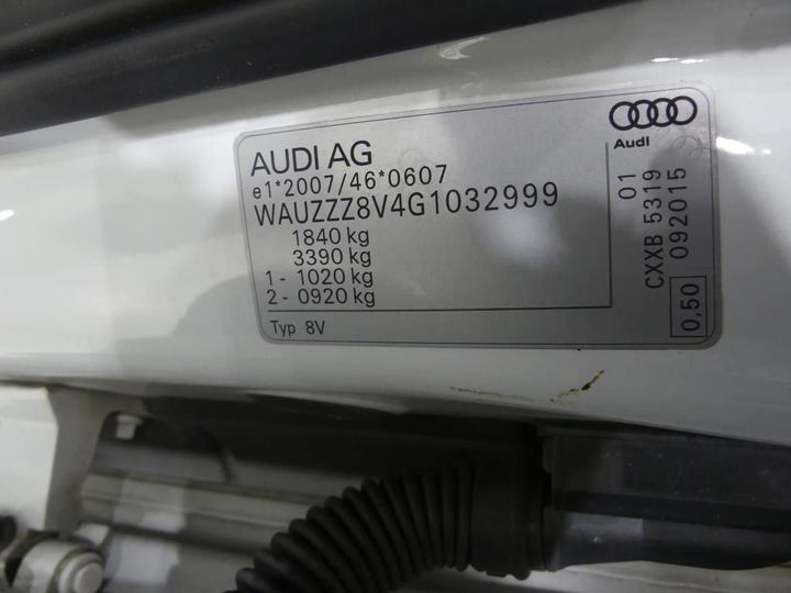 Photo 4 VIN: WAUZZZ8V4G1032999 - AUDI A3 SEDAN 