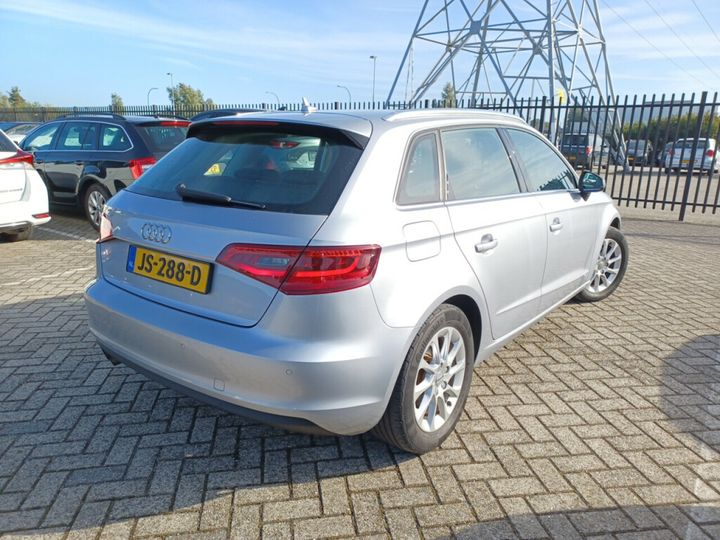 Photo 2 VIN: WAUZZZ8V4GA069082 - AUDI A3 