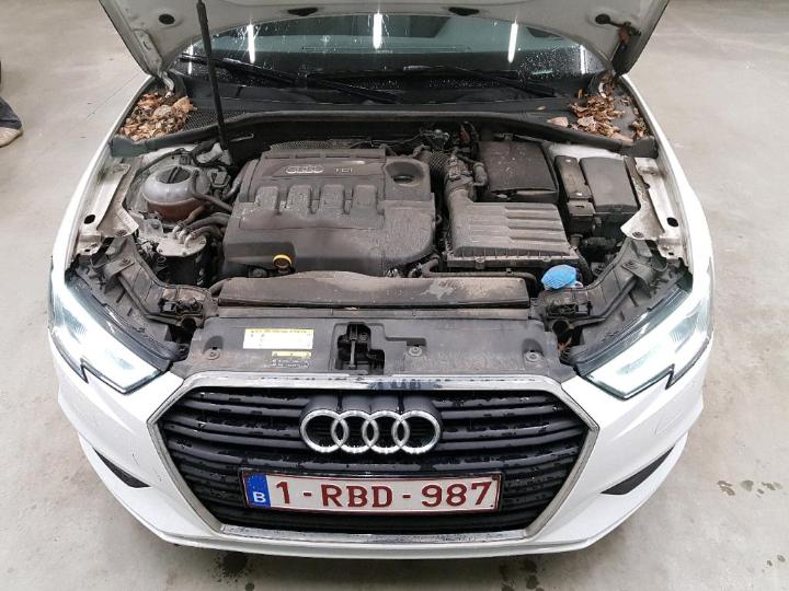 Photo 10 VIN: WAUZZZ8V4H1032017 - AUDI A3 BERLINE 