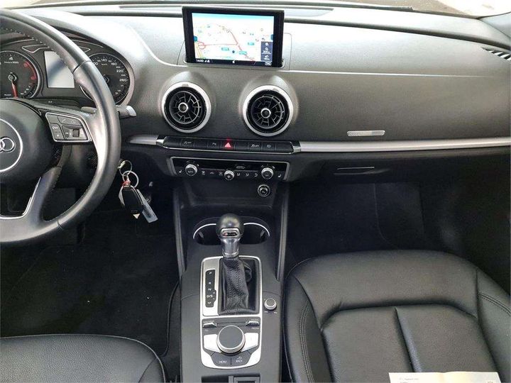 Photo 5 VIN: WAUZZZ8V4J1036400 - AUDI A3 BERLINE 