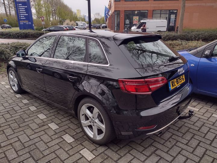 Photo 2 VIN: WAUZZZ8V4JA068098 - AUDI A3 SPORTBACK 