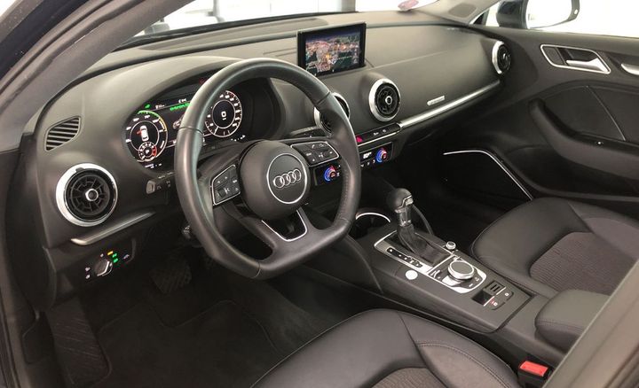 Photo 9 VIN: WAUZZZ8V4JA125626 - AUDI A3 SPORTBACK 