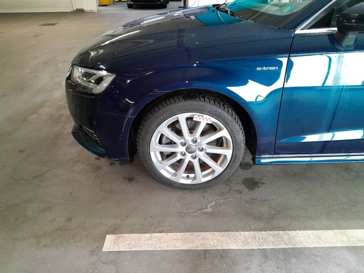 Photo 24 VIN: WAUZZZ8V4JA130518 - AUDI A3 