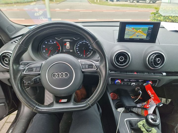 Photo 7 VIN: WAUZZZ8V5FA157623 - AUDI A3 