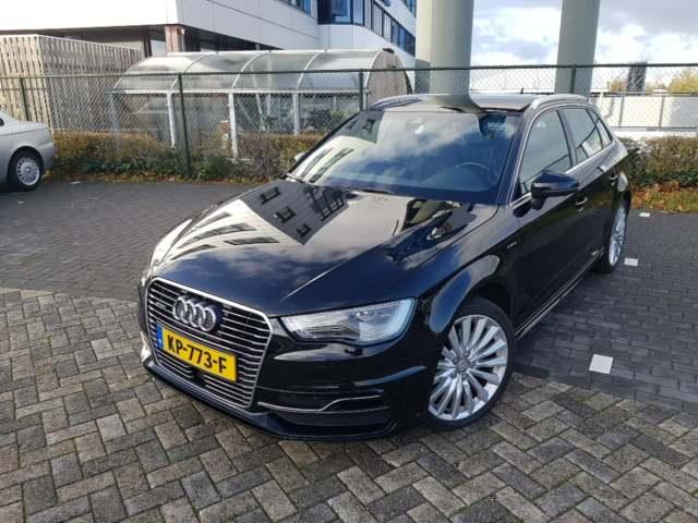 Photo 1 VIN: WAUZZZ8V5GA077692 - AUDI A3 