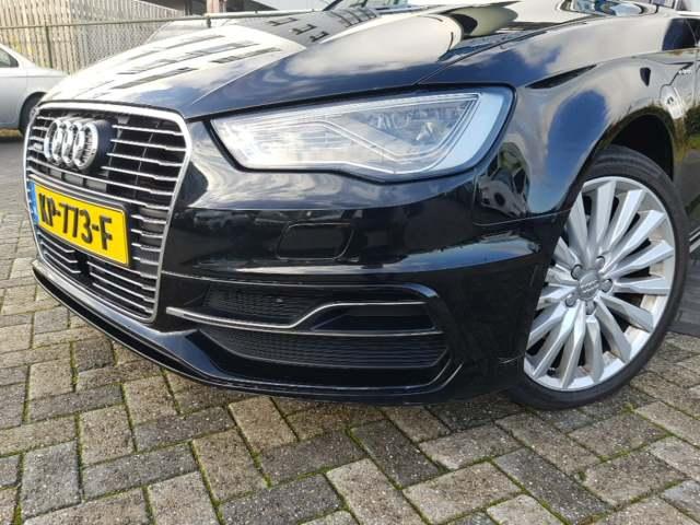 Photo 4 VIN: WAUZZZ8V5GA077692 - AUDI A3 